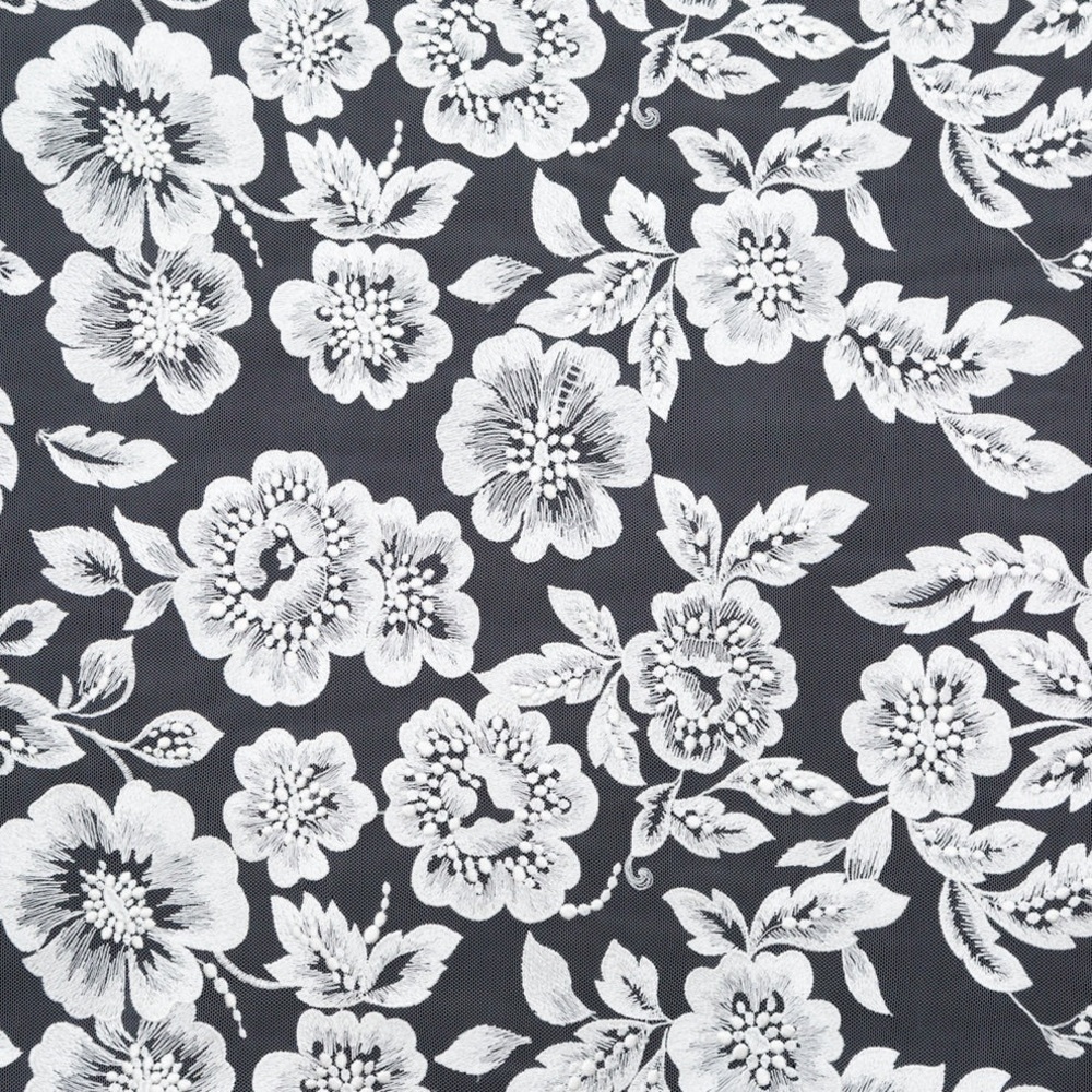 Embroidered floral lace fabric